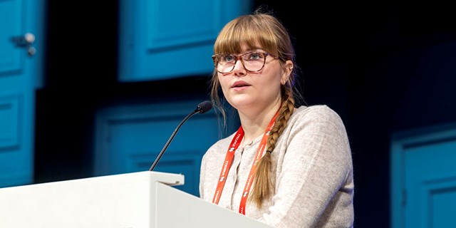 Elin Barrljung_i_talarstolen_1140x570px.jpg