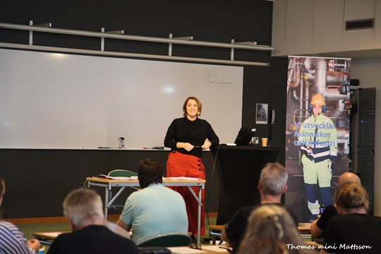 Charlotta Pettersson, ombudsman IF Metall Mellersta Norrland talar om IF Metalls uppförandekod.